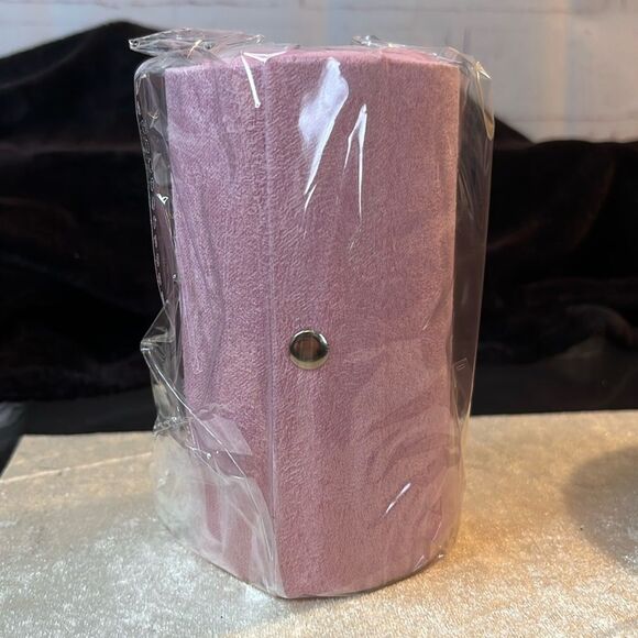 Pink Velvet 3 Layer Jewelry Organizer with Snap closure. - Picture 2 of 2